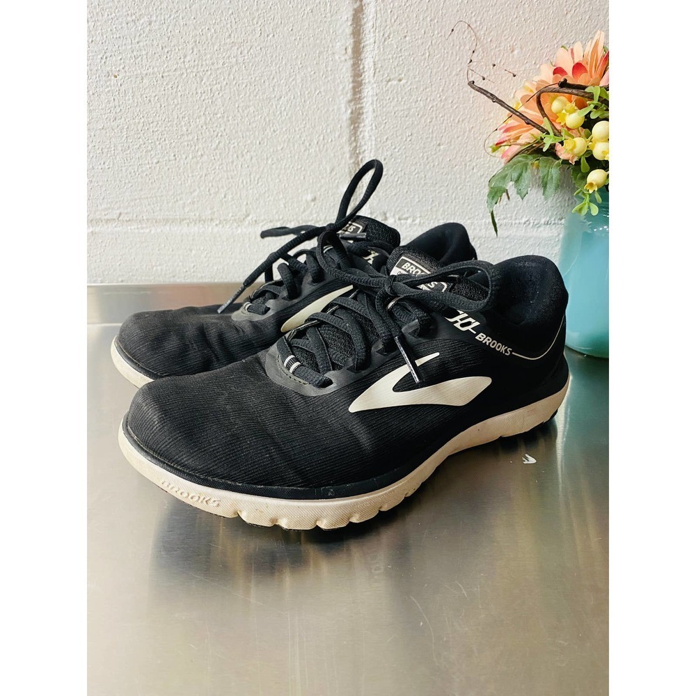 Brooks Pure Flow 7 Tennis Shoes